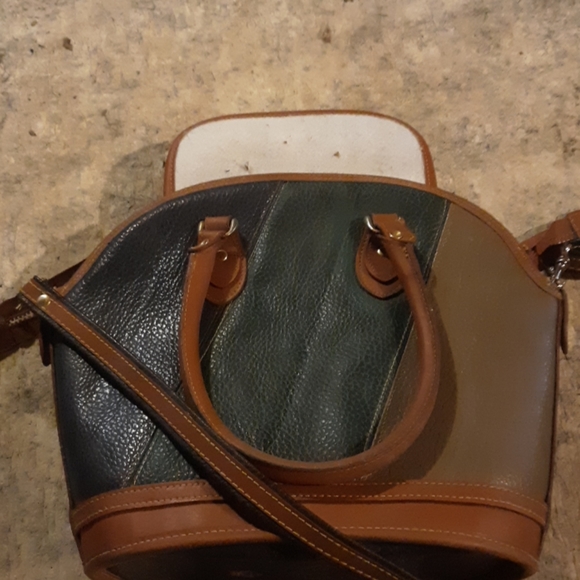 Purses - Picture 3 of 6